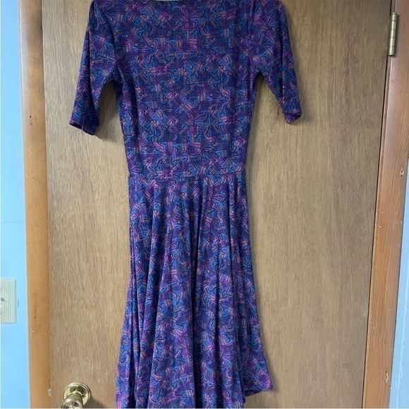 size XS geometric design LulaRoe Amelia dress - Picture 6 of 6
